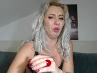 I am a sweet , good looking lady, who have pretention from of my one, im single and if its possible of finding my soul mate here i have to know you better. i like to  smile and be happy, feel good and im very discrette. I dont answer to bad jokes or rude people.the rest of me you have to discover yourself by visiting my online page . kisses to you !