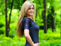 I am an open and vibrant woman, confident in my uniqueness and energy. My bright personality shines through in everything I do, drawing people in with ease. I embrace my sensuality with grace, always staying true to who I am.Ik ben een open en levendige vrouw, vol vertrouwen in mijn uniekheid en energie. Mijn heldere persoonlijkheid schijnt door in alles wat ik doe en trekt mensen met gemak naar me toe. Ik omarm mijn sensualiteit met gratie en blijf altijd trouw aan wie ik ben.Je suis une femme ouverte et dynamique, confiante dans mon caractère unique et mon énergie. Ma personnalité brillante transparaît dans tout ce que je fais, attirant les gens avec facilité. J