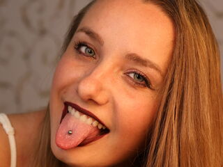 cam whore live BelleCox