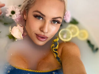 hot girl webcam photo IsabellaSaturn