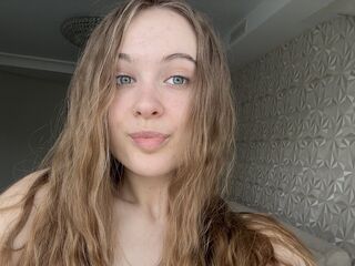 camwhore spreading pussy AlbertaClem