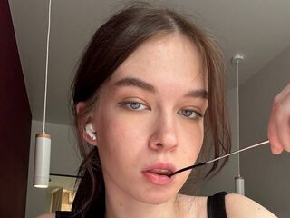 beautiful webcamgirl ArdeliaMchendry
