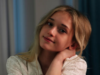 camgirl live sex DorisCounsell