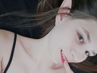 naughty camwhore TinishaDubbert