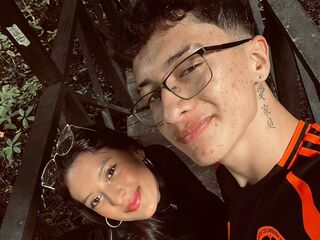 adult couple chatroom IanandBrithany