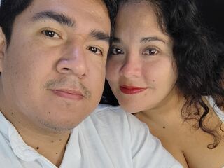 live camgirl jerking off boyfriend LourdesandJames