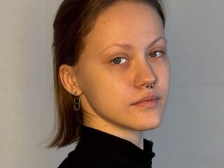 chatroom sex AlainaCaveness