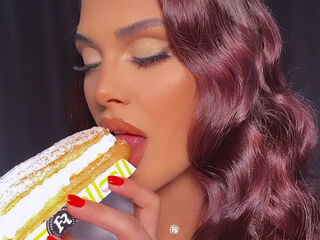 camwhore fingering shaved pussy Alexa