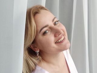 cam show AlexaDeneuve