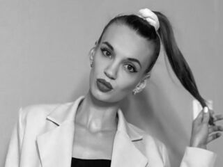 hot naked camgirl AlexaSunchez