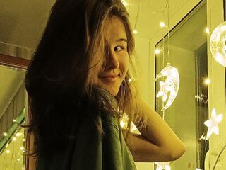 naked camgirl picture AliceBrew