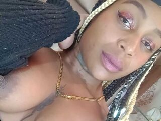 cam girl playing with sextoy AnaTower
