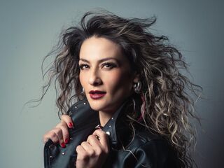 nude camgirl photo AryTorres