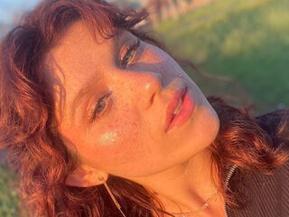 webcam bitch chatroom AstridChing