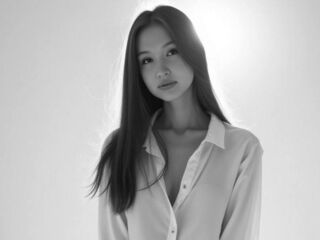 camslut naked AstridManning