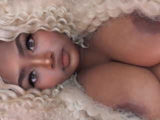 closeup web cam BarbieThiara