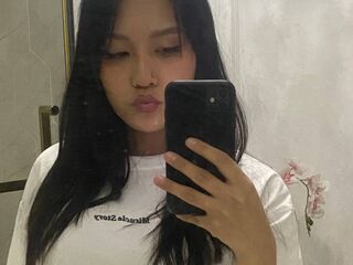 hot cam show BerniceMaguire