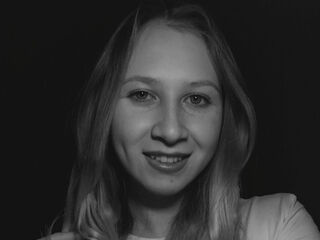 fingering camgirl video BlanchTrotz