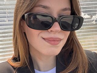 nude webcamgirl photo BonnieWalton