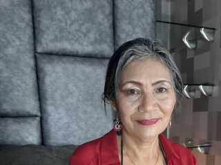 camgirl masturbating with dildo CelesteWonder