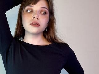 dity cam show ChrissyHolgerson