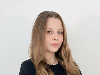 camslut topless ChristianeSivie