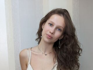 live webcam performer CoventinaCroston