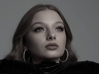 webcam babe chat room CreolaScheidler