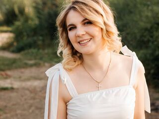 chat room live webcam DemetriceAkpan