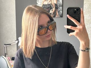 beautiful girlcam ElidaGonchoff