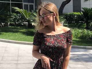 live jasmin sex cam EmileeBeyale