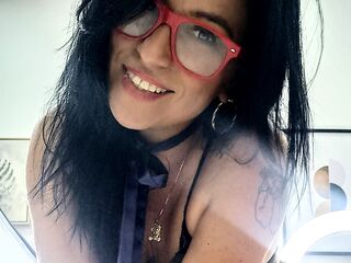hot cam girl masturbating with sextoy EmliySuaz