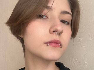 hot cam girl fingering pussy EssieAcheampong