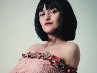 naughty camgirl fingering pussy EvyThompson