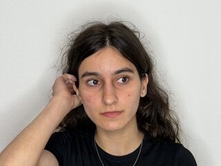 camgirl photo FondaYarbro