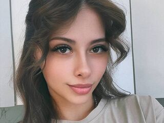 naked camgirl GigiTijerino
