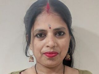 cam girl masturbating with sextoy GotiLeah