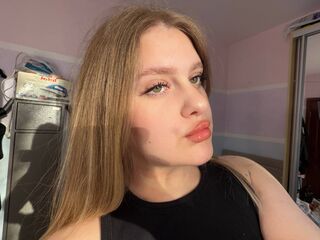hot cam whore GraceHollis