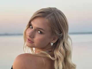 camwhore shaving pussy HelenPetrini