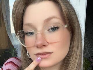 naughty camgirl masturbating with dildo JenelleDurepo