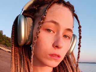 beautiful webcam girl JodeeChum