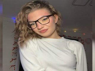 camgirl chat room KatieGoodacre