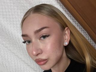 naked camgirl masturbating KellyHilles