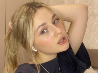 topless cam girl KimbraHardinger