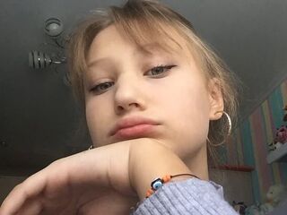 naked cam girl masturbating with dildo LakeeshaBrimmer