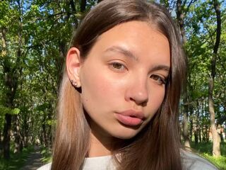 masturbating webcamgirl LaraineBologna