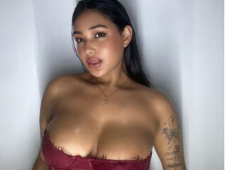 hot cam girl masturbating with vibrator LaurenKaterine