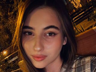 free webcam LeiaFrost
