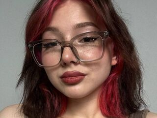 fingering girl cam LessyGrayce