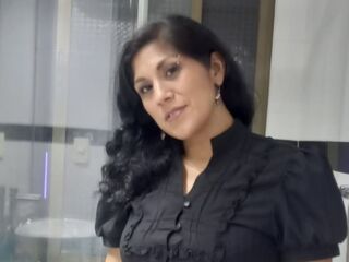 topless girl LiaClarson